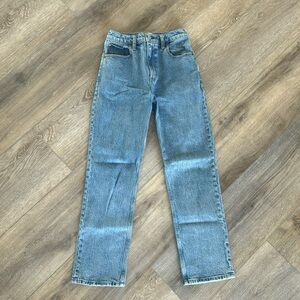 Abercrombie & fitch size 27/4s the 90’s straight ultra high rise